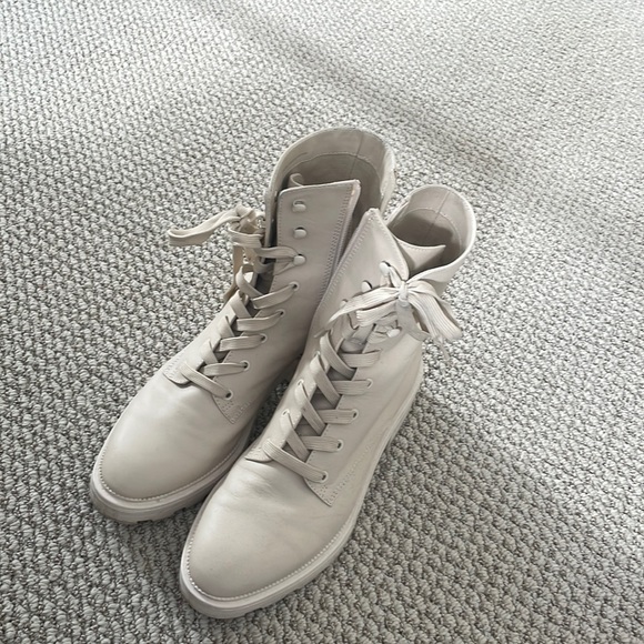 Cream lace up boots - Picture 1 of 2